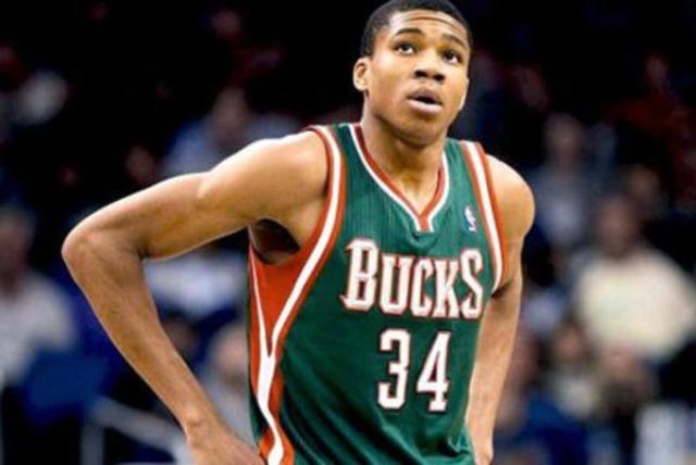 JDG又被零封了，六连胜被终结，别找借口了，季后赛大概率一轮游！